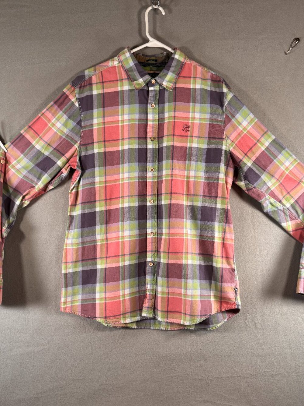 GUESS 1981 Los Angeles 1201/1203 Men’s L Slim LS button down pink green plaid